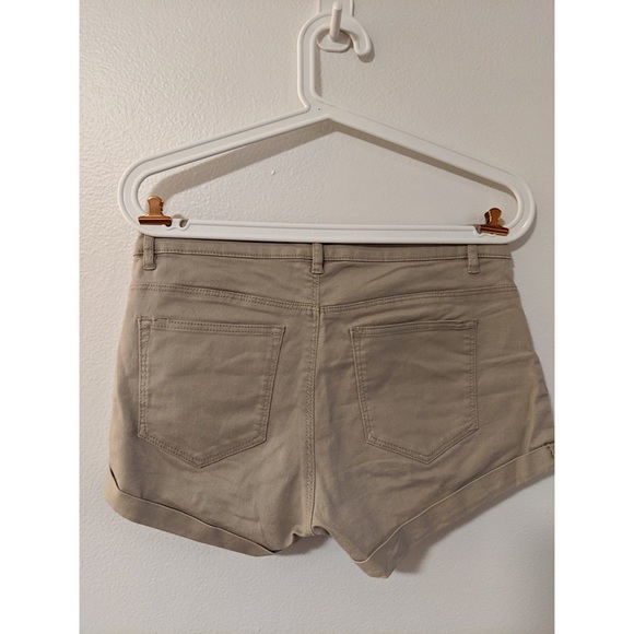 H&M mini shorts - Picture 3 of 3